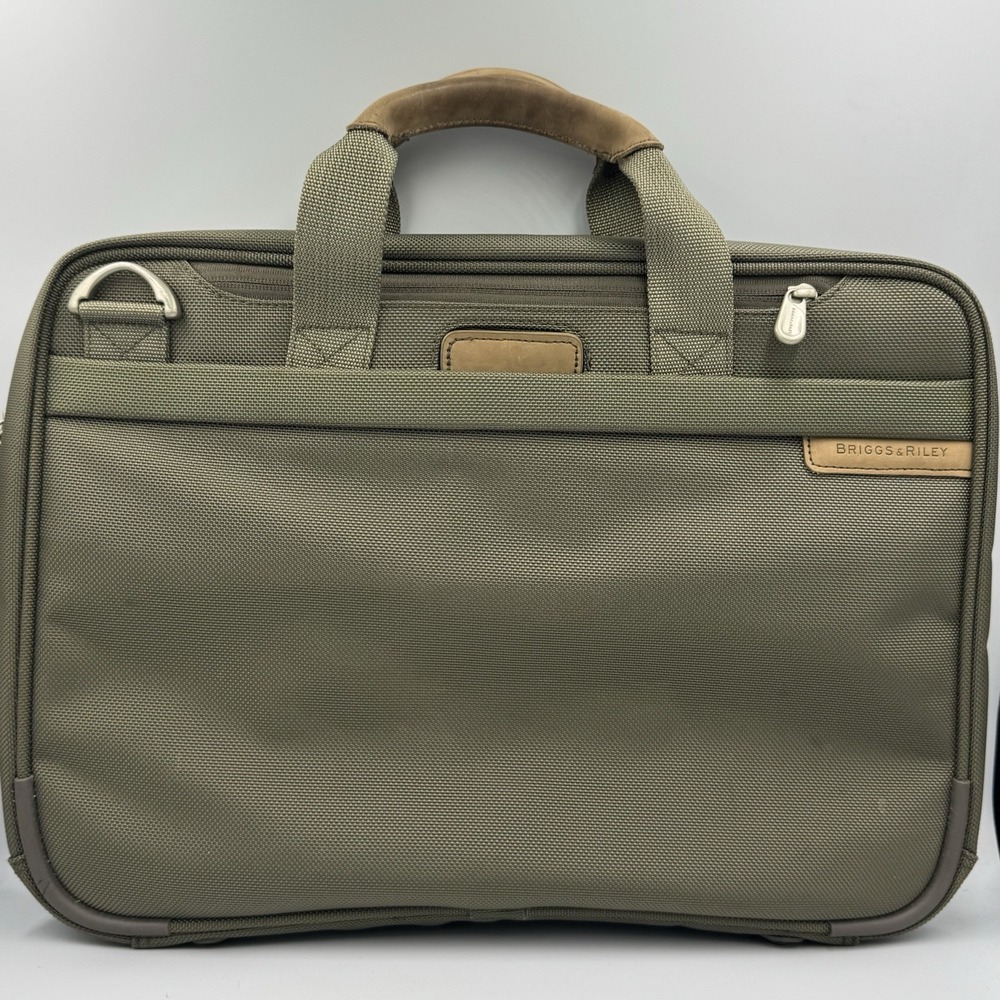 Briggs &‎ Riley TravelWare Laptop Bag Olive Nylon Briefcase Speedthru Sleeve